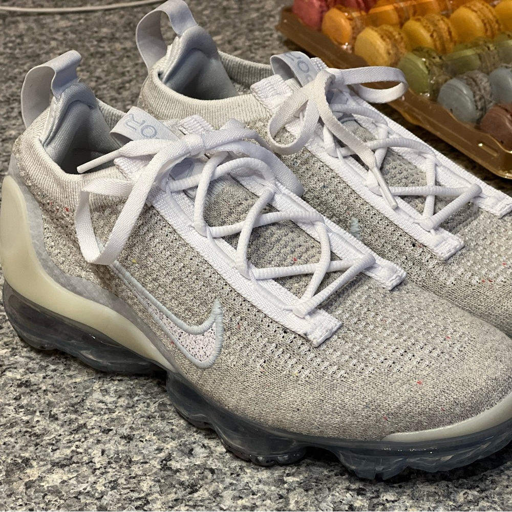Brand new Women Nike vapor max sz 7